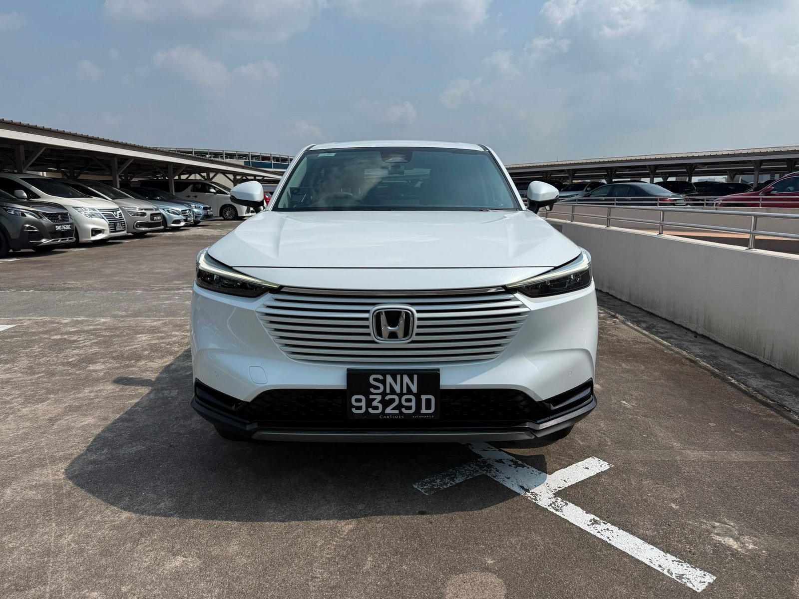 Honda Vezel 1.5G photo 3